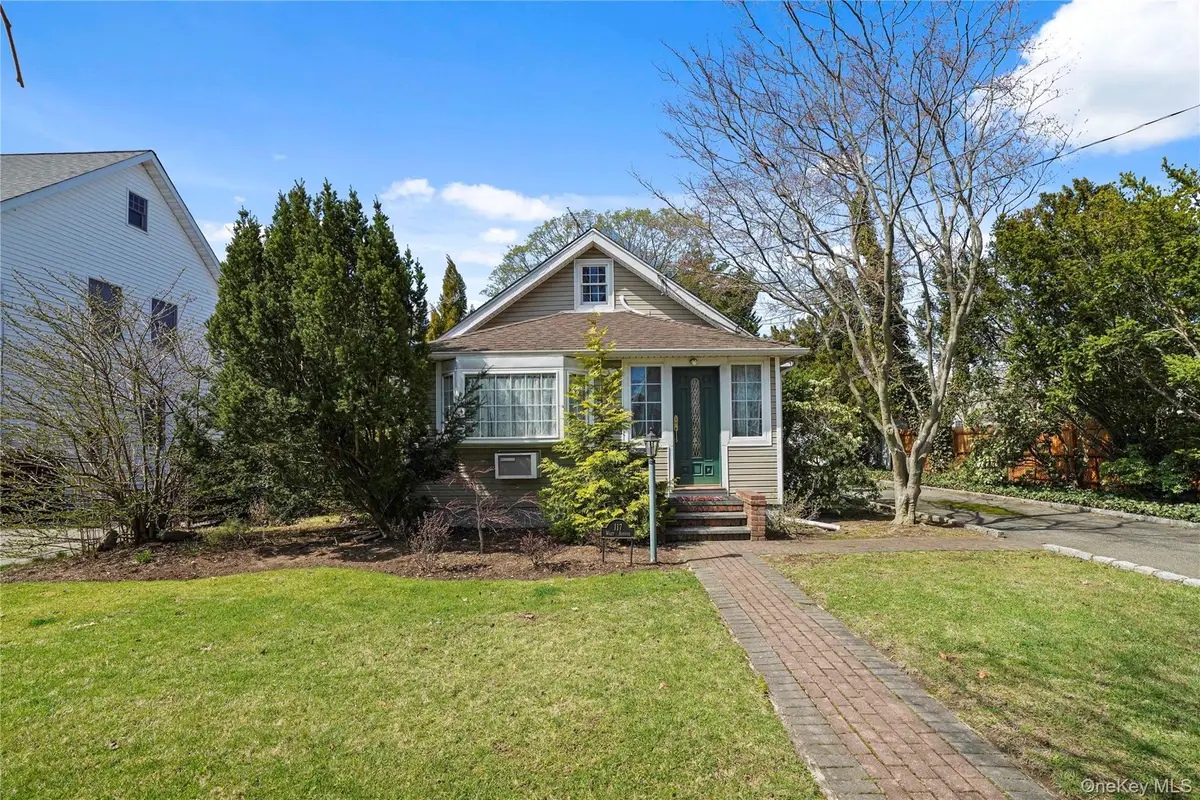 117 West Avenue, Hicksville, NY 11801 - #1