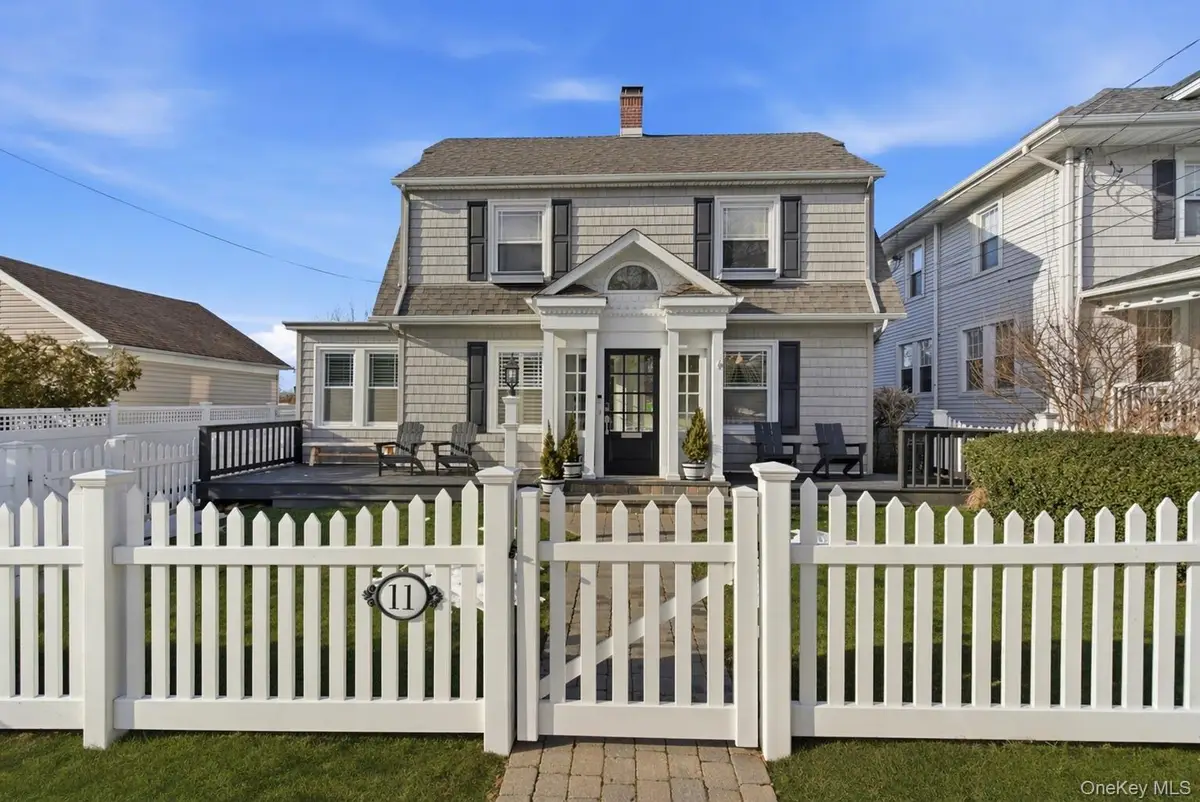 11 Oakland Street, Huntington, NY 11743 - #1