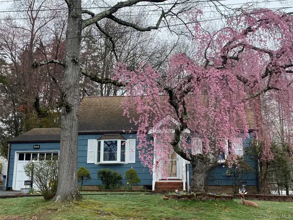 315 Manor Boulevard, Pearl River, NY 10965