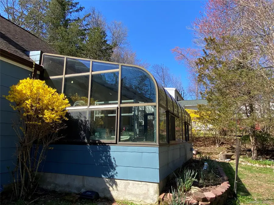 315 Manor Boulevard, Pearl River, NY 10965 - #2