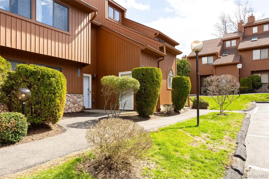 237 Panorama Court, Poughkeepsie, NY 12603 - #2