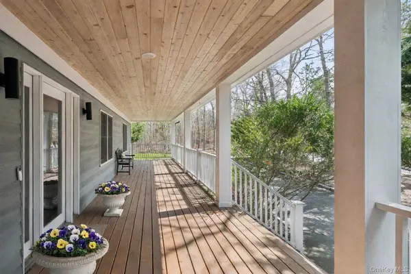 9 Red Creek Circle Circle, Hampton Bays, NY 11946