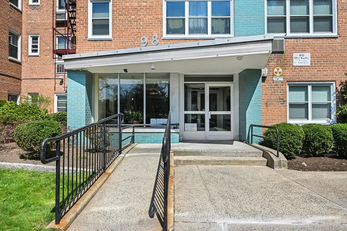 98 Dehaven Drive #2B, Yonkers, NY 10703 - #1