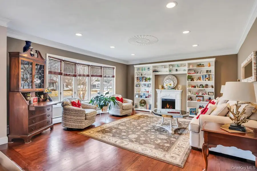 68 Hill Drive, Bohemia, NY 11716 - #3