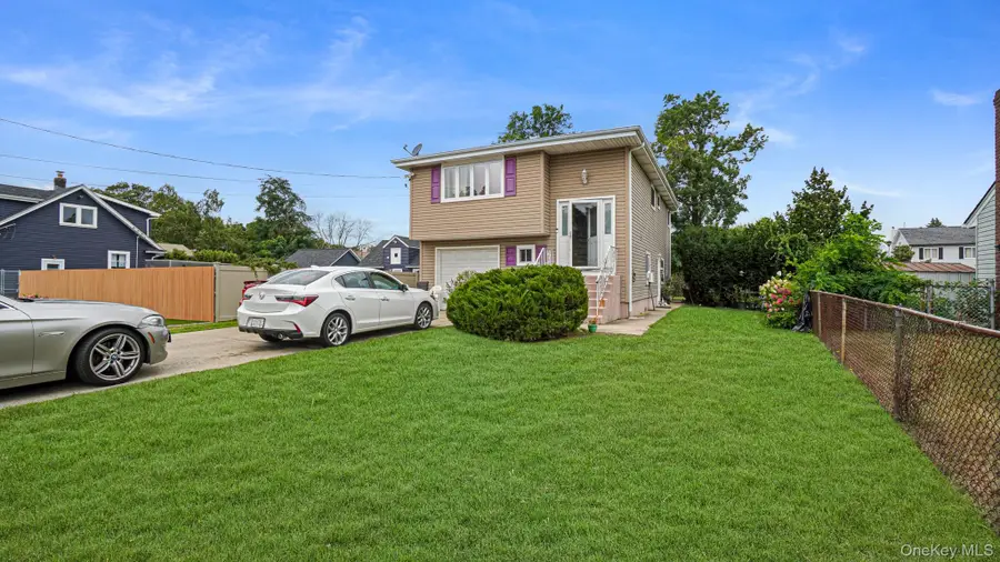 12 Garden Street, Bay Shore, NY 11706 - #2