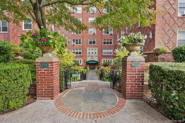 250 Bronxville Road #2G, Bronxville, NY 10708