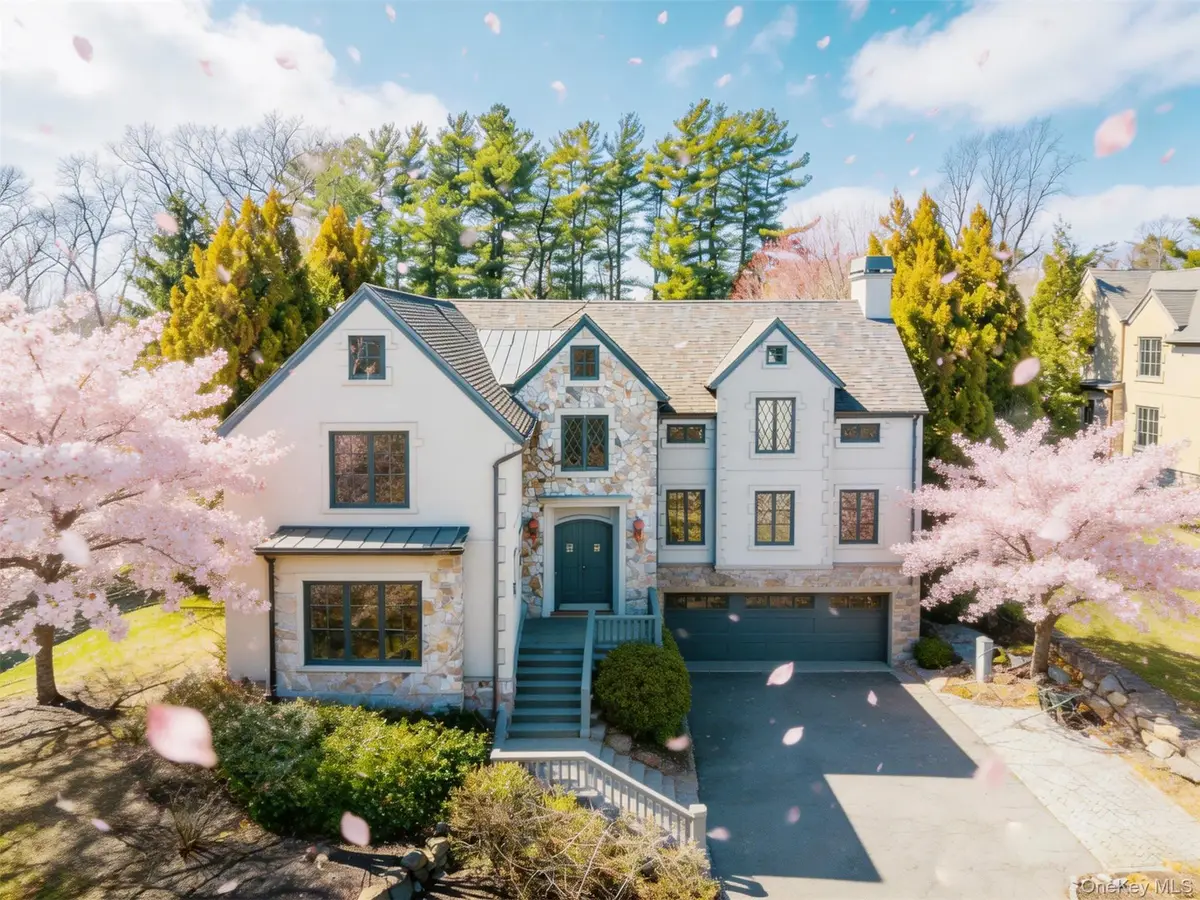 9 Earle Drive, Muttontown, NY 11791 - #1