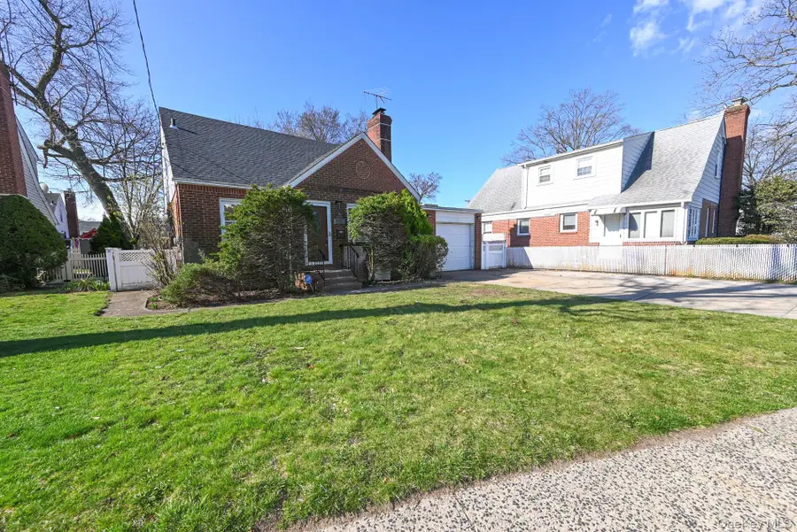 168 Hendrickson Avenue, Valley Stream, NY 11580 - #2