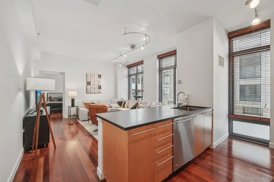 25 City Place #4B, White Plains, NY 10601 - #3