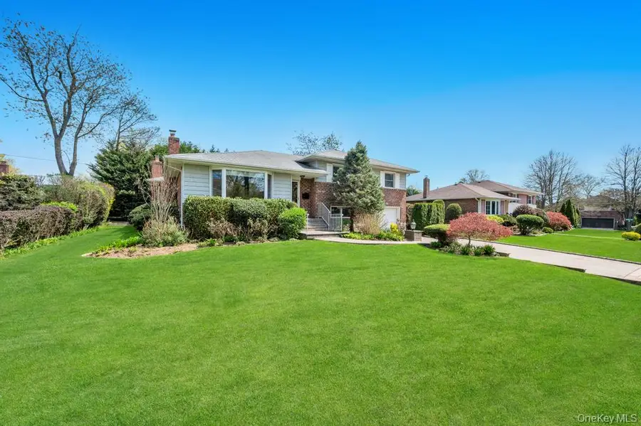 98 Larch Drive, Manhasset Hills, NY 11040 - #3