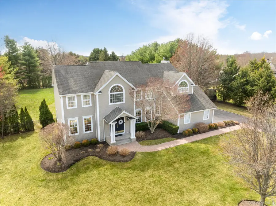 6 Mimosa Street, Miller Place, NY 11764 - #2