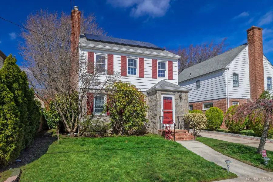 107 Acorn Way, Malverne, NY 11565 - #2