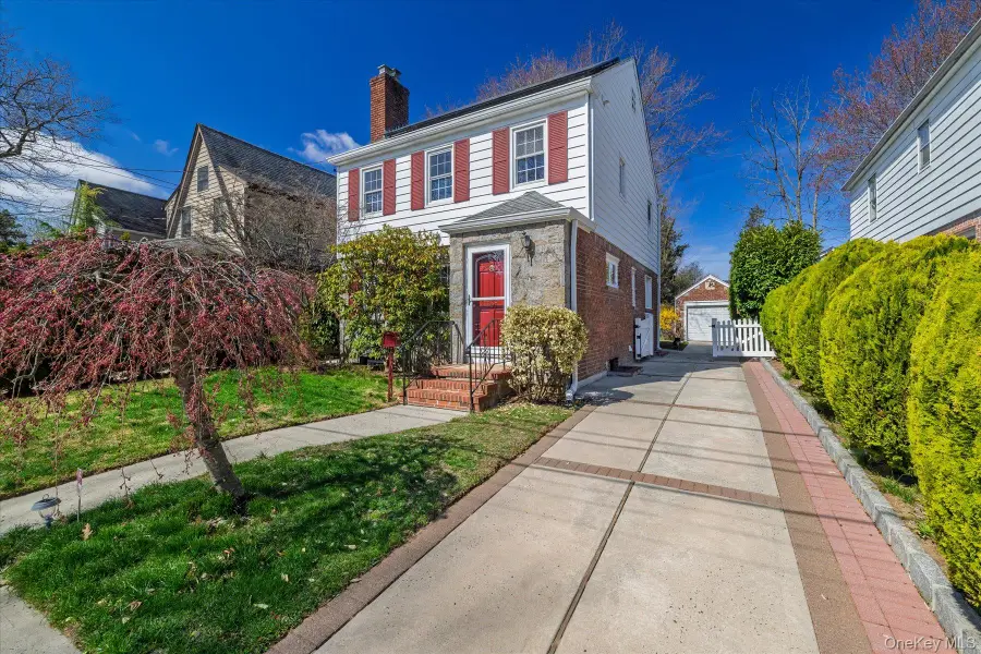 107 Acorn Way, Malverne, NY 11565 - #3