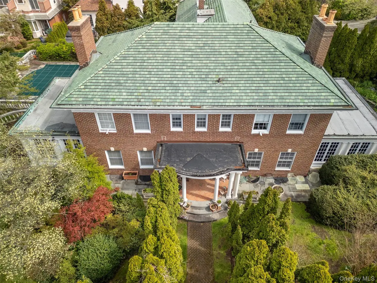 127 Beverly Road, Douglaston, NY 11363 - #1