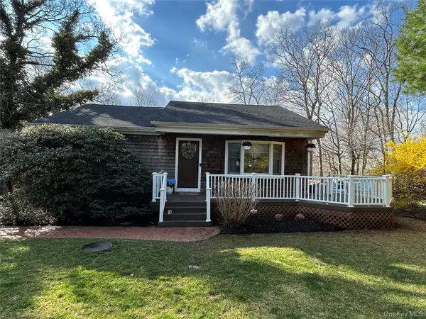 40 Clubhouse Drive, Rocky Point, NY 11778