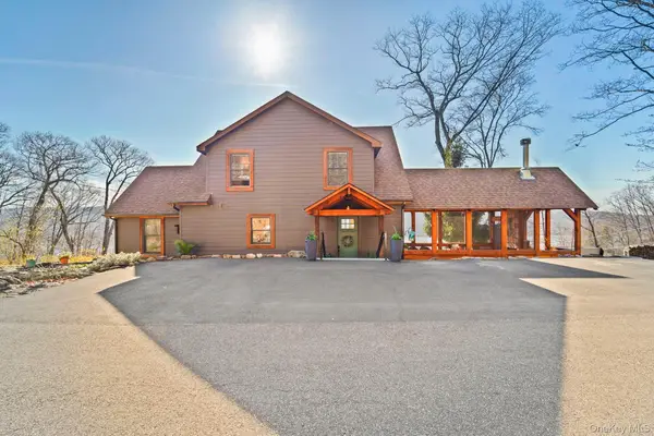 1 Deer Trail S, Greenwood Lake, NY 10925