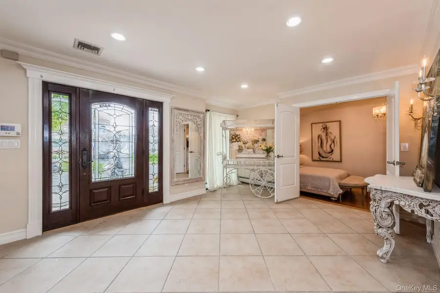 82 Division Avenue, Massapequa, NY 11758 - #3