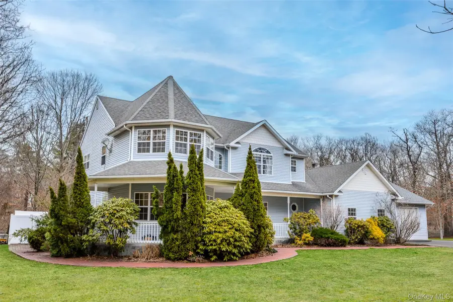 287 Dayton Avenue, Manorville, NY 11949 - #2