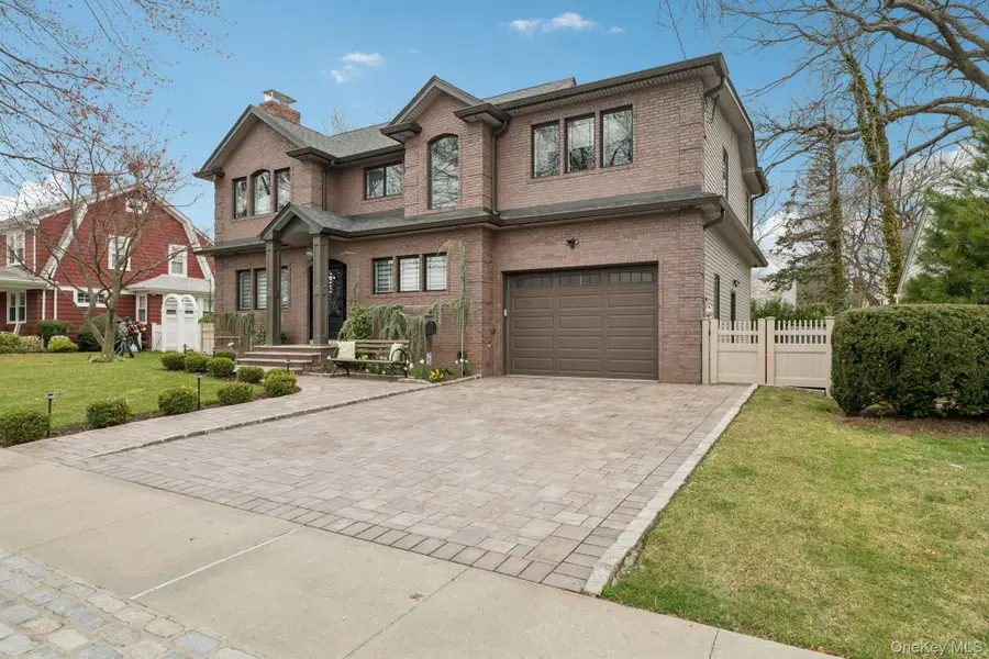 23 Ogden Avenue, East Williston, NY 11596 - #2