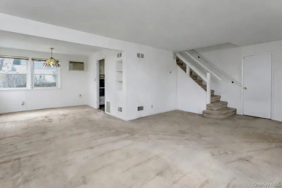 260 Roundhill Drive, Yonkers, NY 10710 - #3