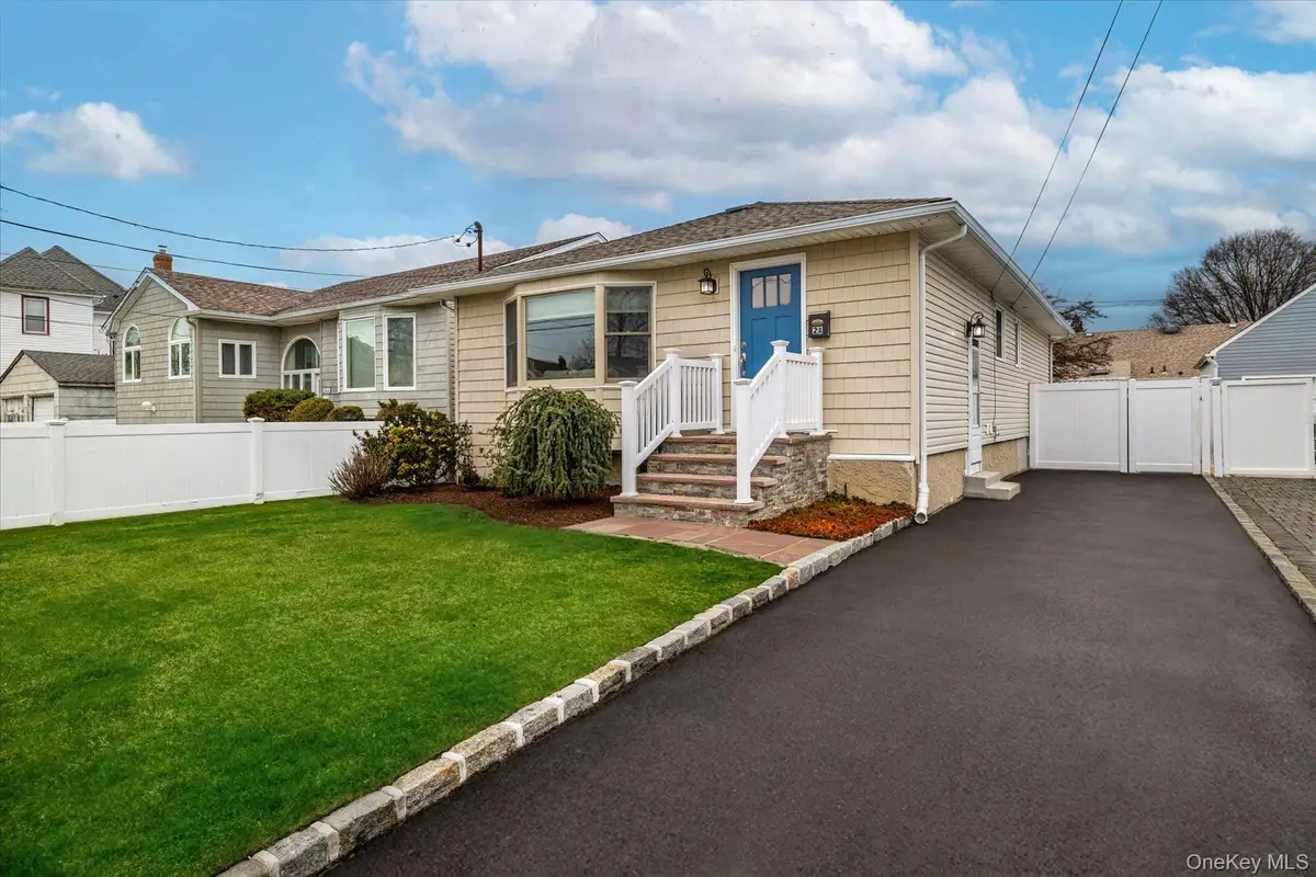 2A Baylis Place, Lynbrook, NY 11563 - #1