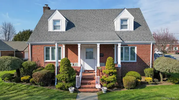 1102 Phoebe Street, Franklin Square, NY 11010