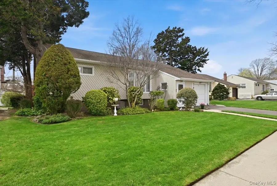 34 Jasmine Lane, Valley Stream, NY 11581 - #2