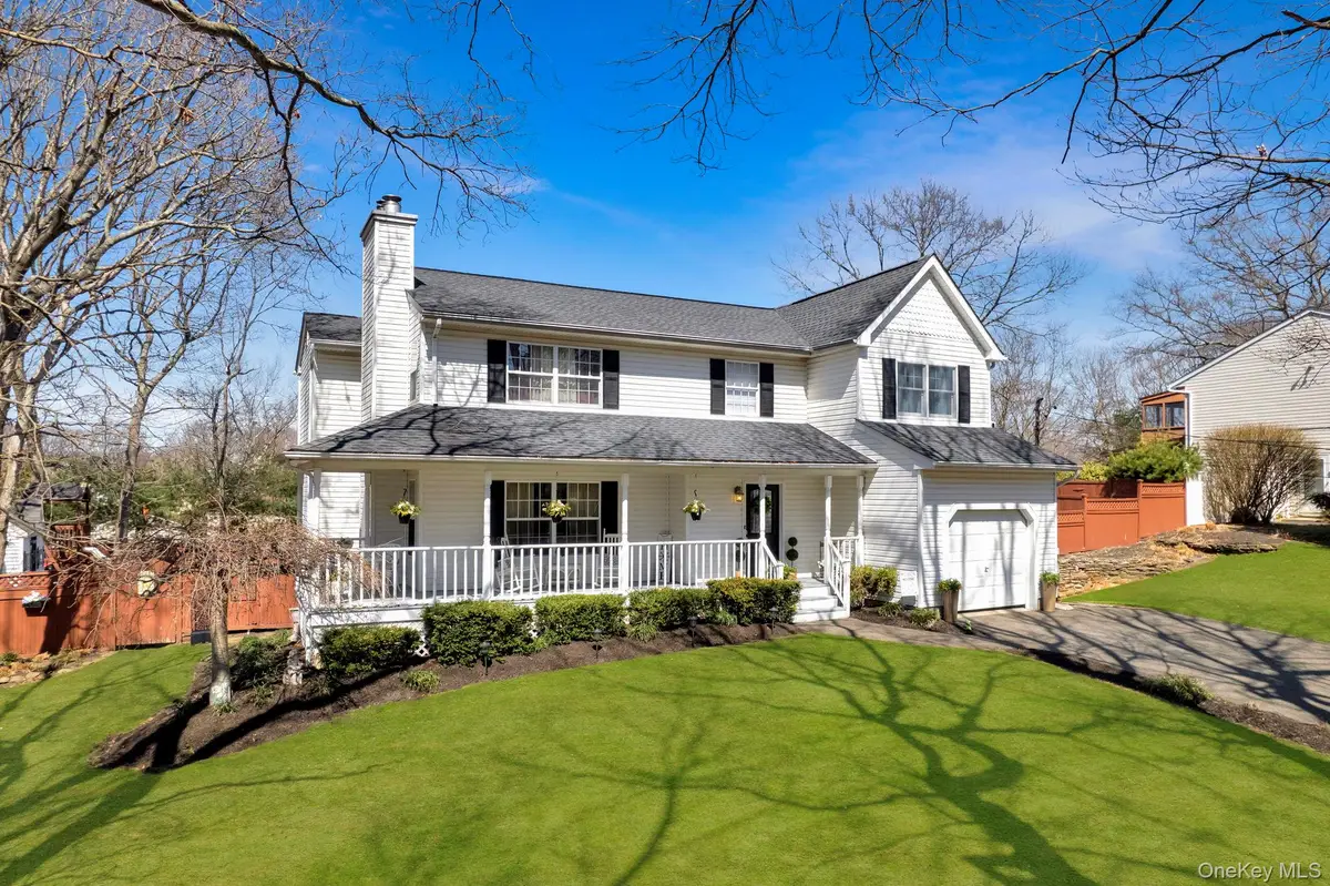 139 Ridgewood Avenue, Farmingville, NY 11738 - #1