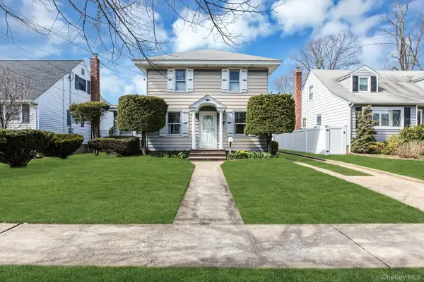 126 Stuyvesant Avenue, Merrick, NY 11566