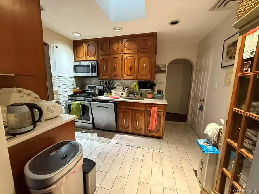 6447 215th Street, Oakland Gardens, NY 11364 - #3