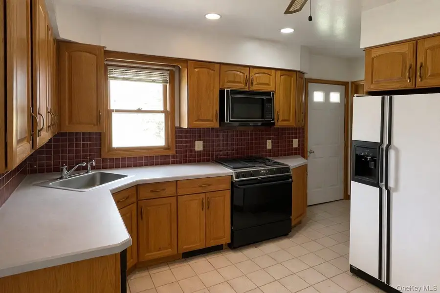 4 Claire Ann Drive, Warwick, NY 10990 - #3