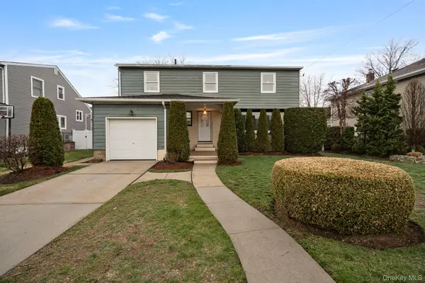 2386 Hampton Avenue, Seaford, NY 11783