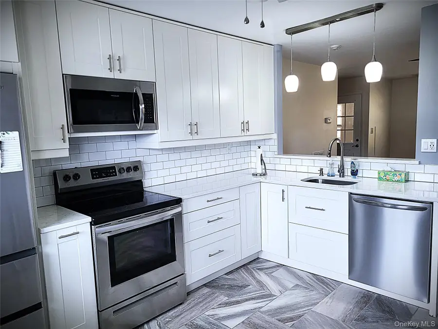 375 Woodbridge Drive #C, Ridge, NY 11961 - #3