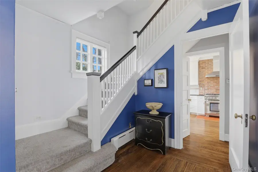 12 Little John Place, White Plains, NY 10605 - #3