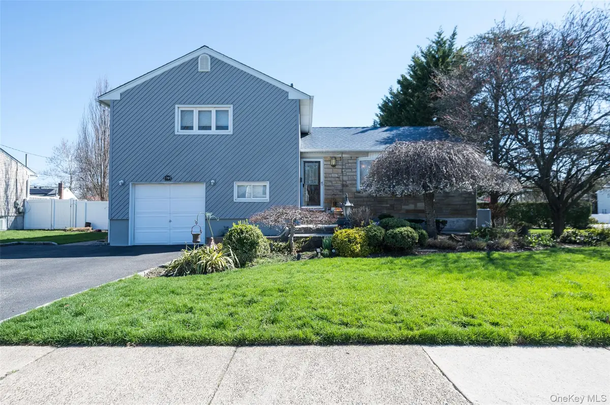 1797 Andrea Road, East Meadow, NY 11554 - #1