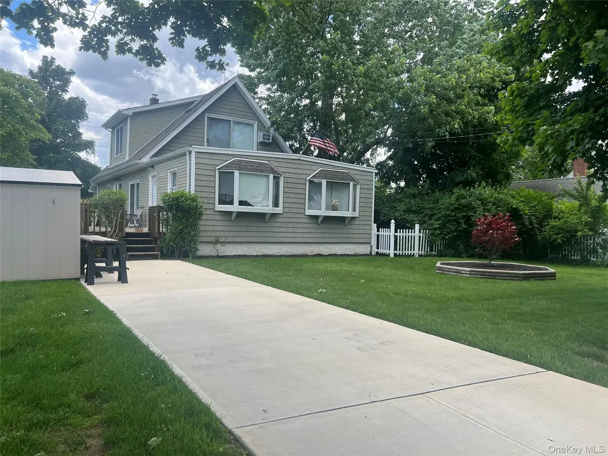 32 Coolidge Street, North Bellmore, NY 11710 - #1