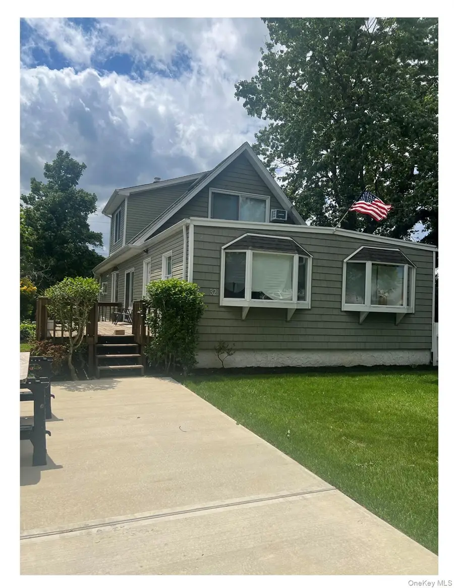 32 Coolidge Street, North Bellmore, NY 11710 - #2