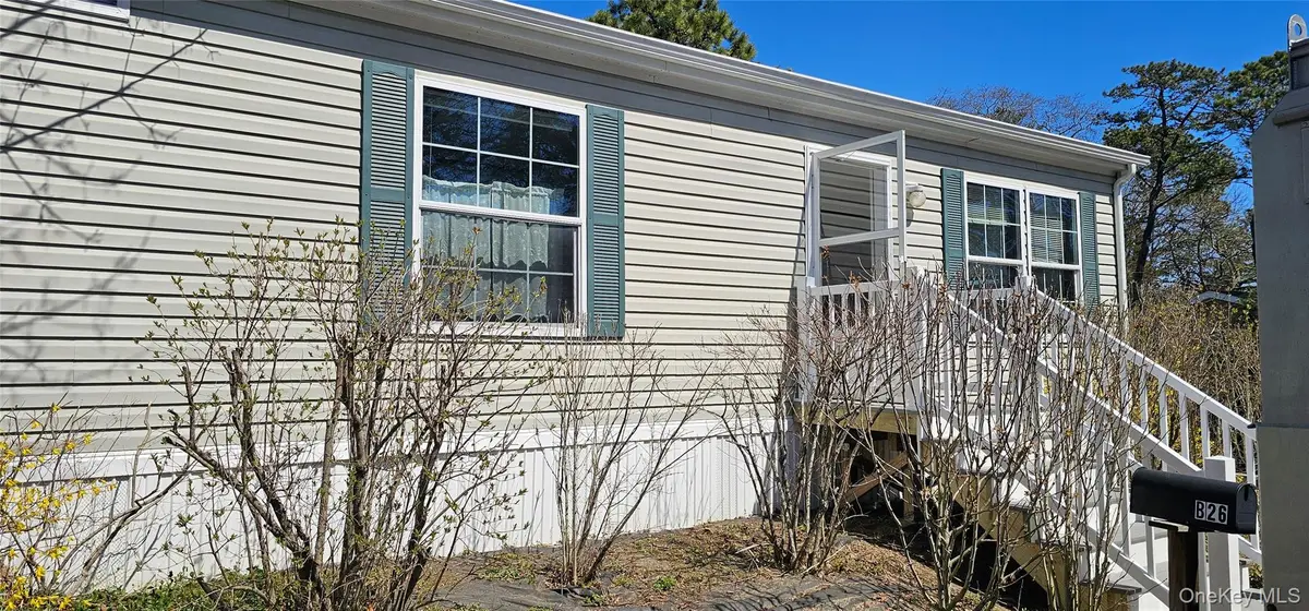 525-B26 Riverleigh Avenue #B26, Riverhead, NY 11901 - #1