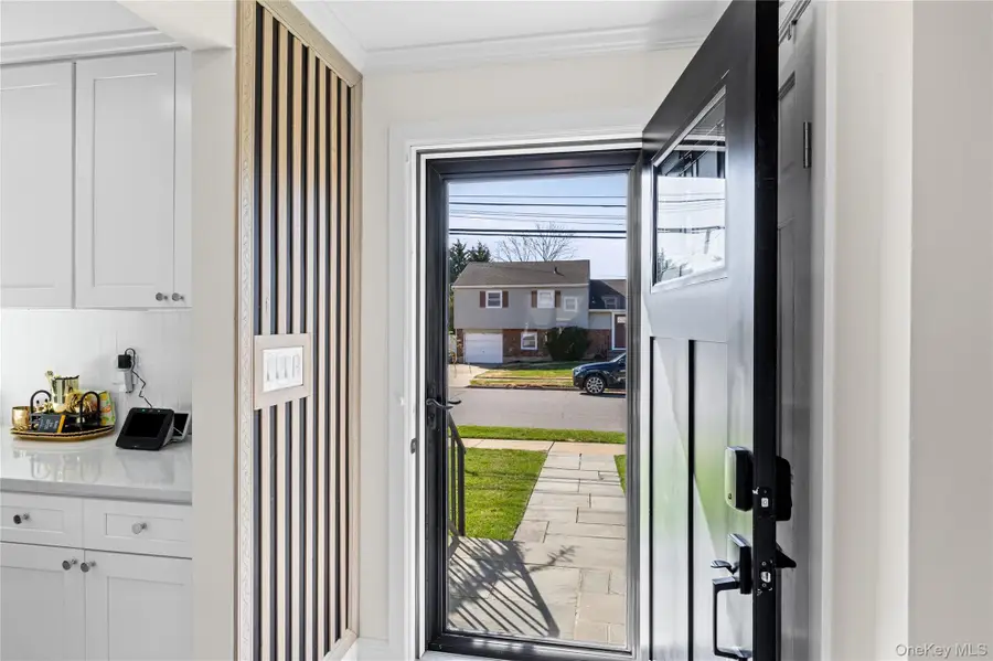 85 Massapequa Avenue, Massapequa, NY 11758 - #2