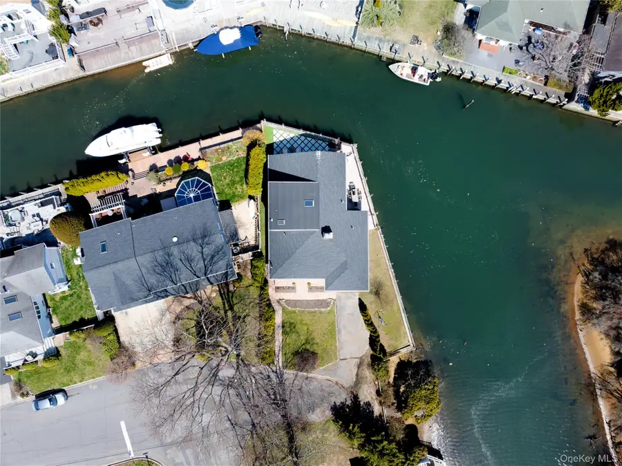 2 E Lido Prom, Lindenhurst, NY 11757 - #2