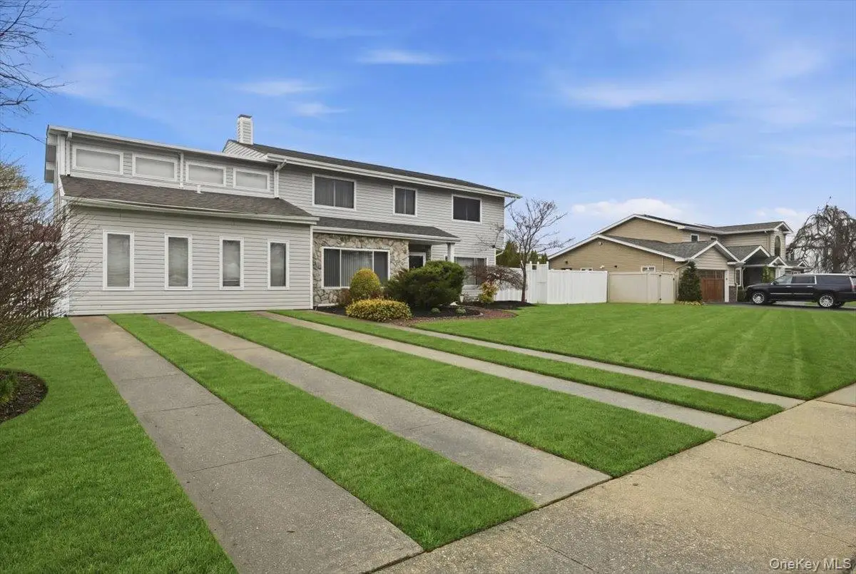 16 Seaway Drive, Copiague, NY 11726 - #1