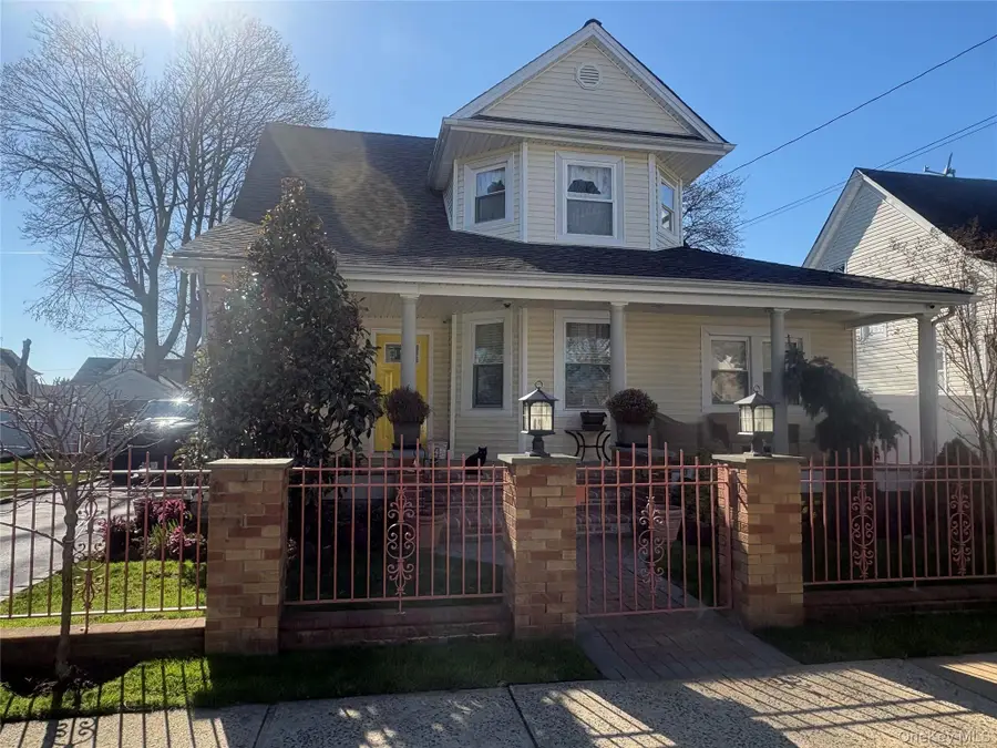 25 Rutland Road, Freeport, NY 11520 - #2