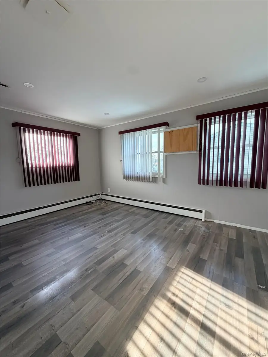 253 W 15th Street, Deer Park, NY 11729 - #2