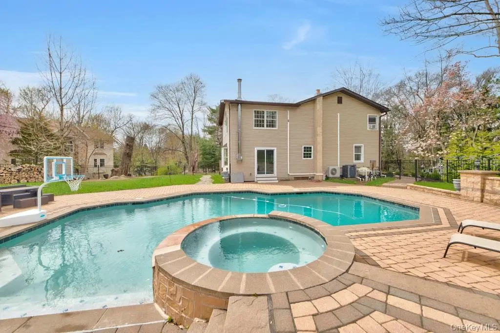 75 N Airmont Road, Suffern, NY 10901 - #1