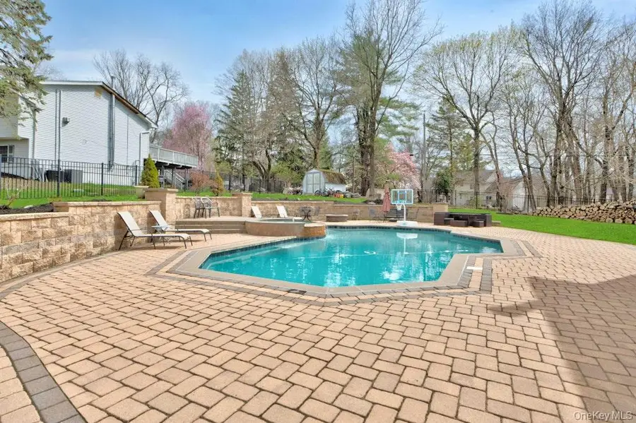 75 N Airmont Road, Suffern, NY 10901 - #2