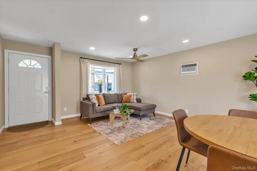 77 Lloyd Avenue, North Babylon, NY 11703 - #3