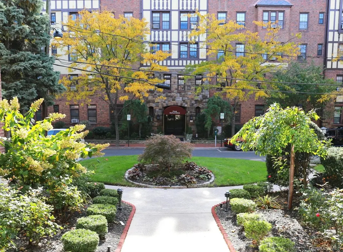 4 Maple Drive #5L, Great Neck, NY 11021 - #1