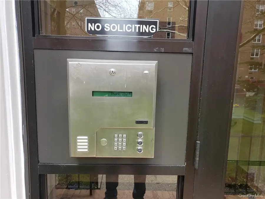 811 Bronx River Road #1 C, Bronxville, NY 10708 - #3