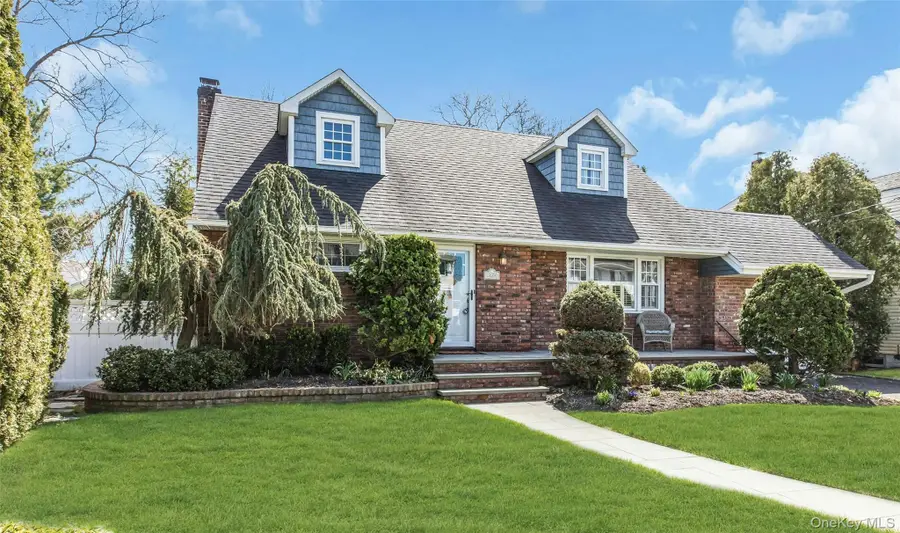 1800 Gormley Avenue, Merrick, NY 11566 - #2