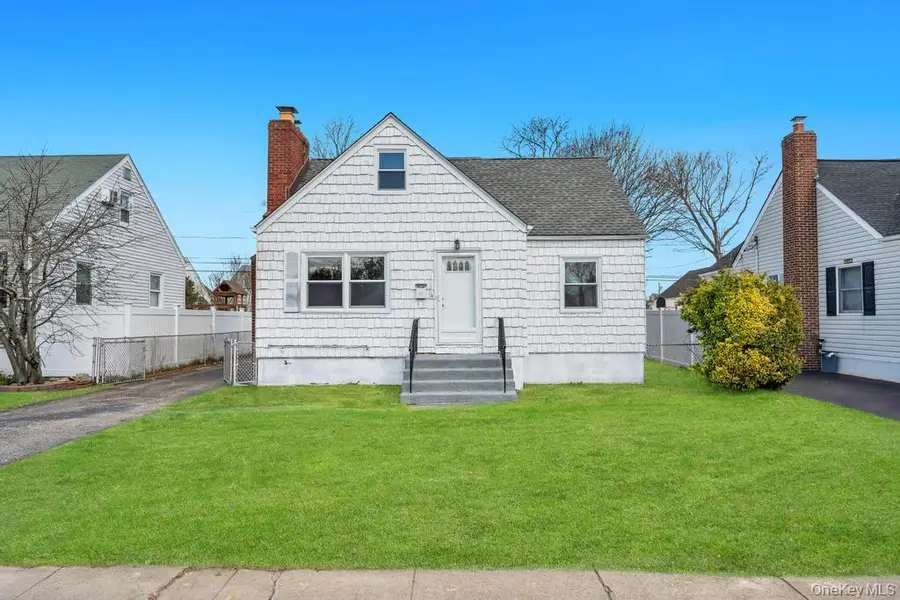 108 Lido Parkway, Lindenhurst, NY 11757 - #2